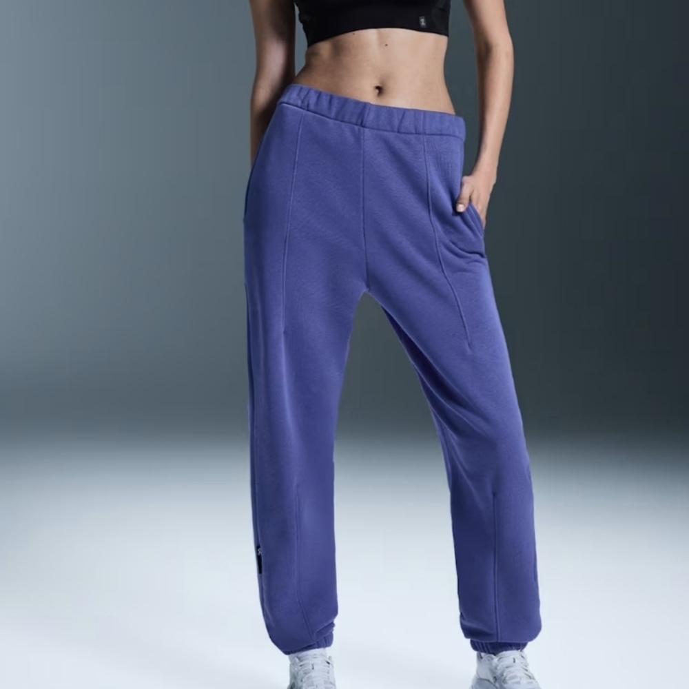 NWT Women's On Running Purple Jogger Pants - Picture 3 of 6